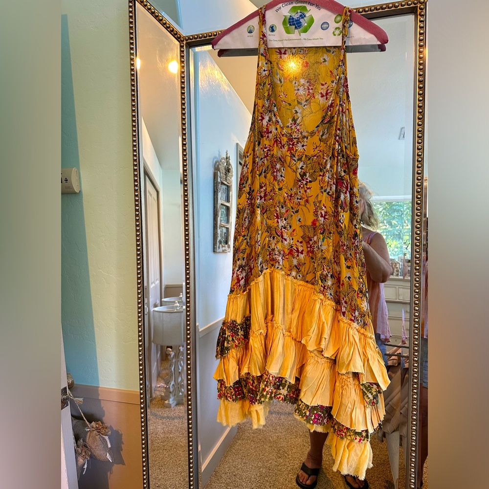 Floral Yellow Sleeveless tunic with Ruffle Hem